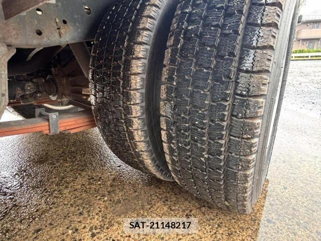 Isuzu ELF TRUCK 2012-05 6611688-22