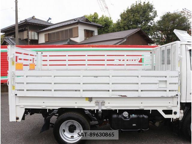 Isuzu ELF TRUCK 2015-11 6611696-16