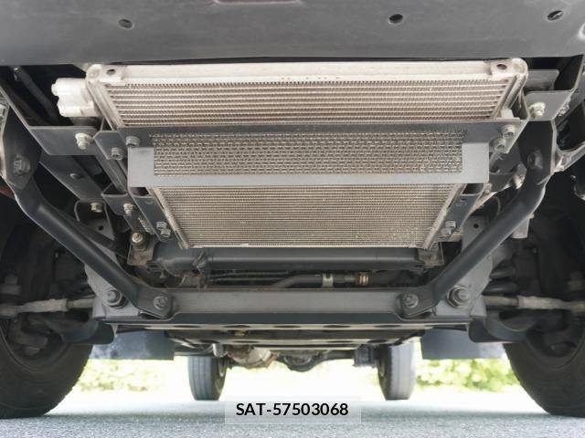 Isuzu ELF TRUCK 2017-02 6611703-15