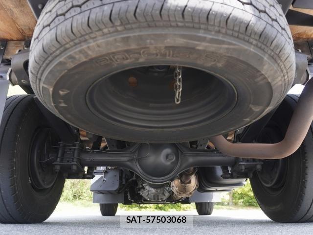 Isuzu ELF TRUCK 2017-02 6611703-4