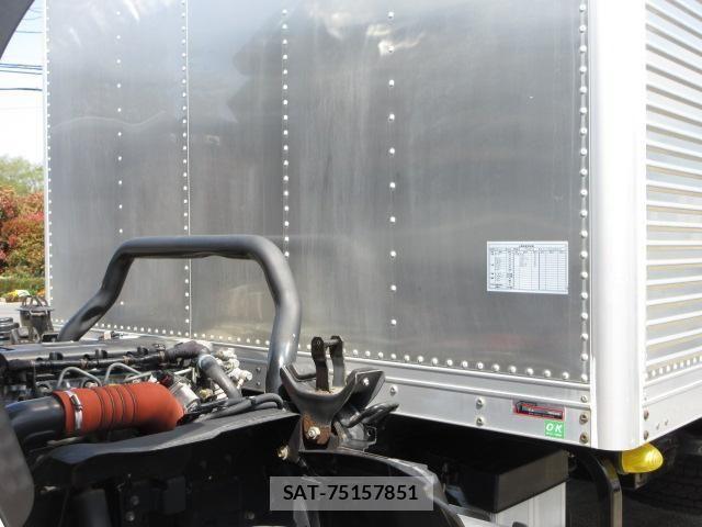 Isuzu ELF TRUCK 2020-03 6611669-13