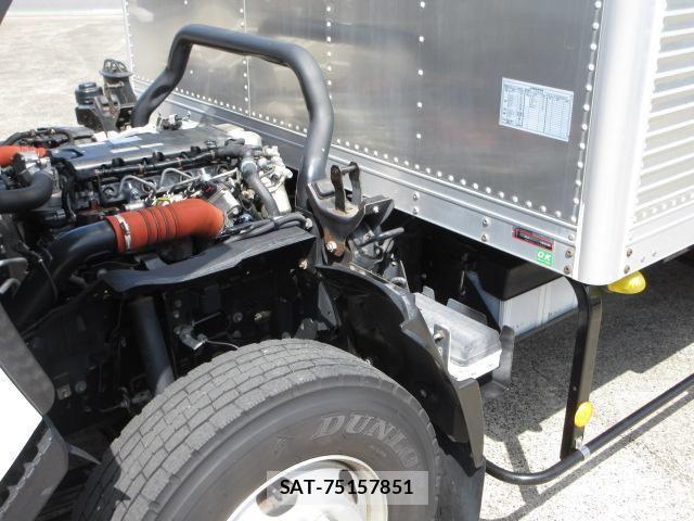 Isuzu ELF TRUCK 2020-03 6611669-15