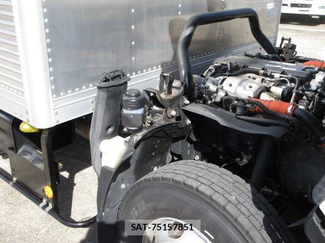Isuzu ELF TRUCK 2020-03 6611669-16