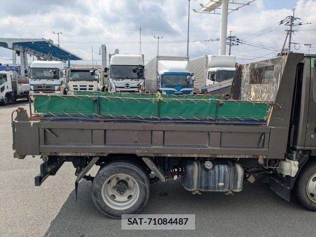 Isuzu ELF TRUCK 2019-04 6611687-11