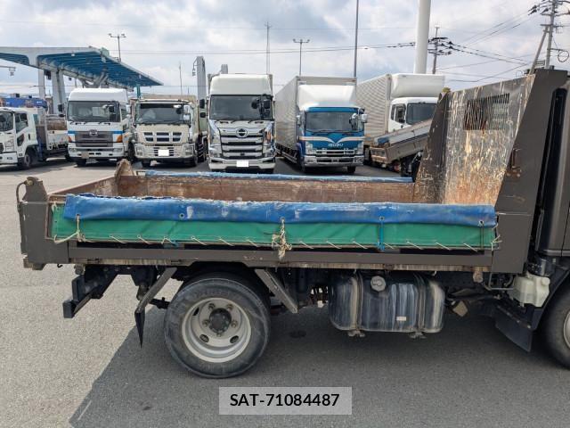 Isuzu ELF TRUCK 2019-04 6611687-13