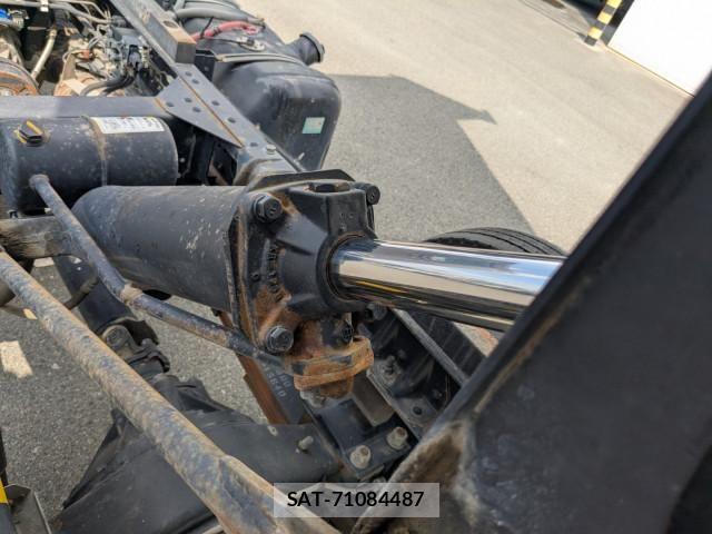 Isuzu ELF TRUCK 2019-04 6611687-18
