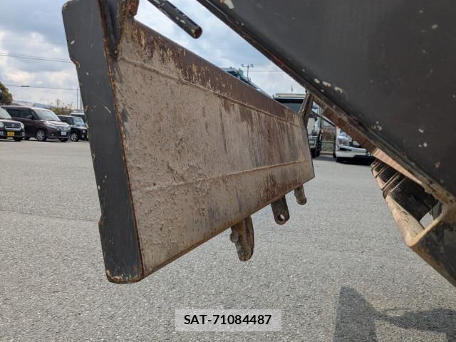 Isuzu ELF TRUCK 2019-04 6611687-22
