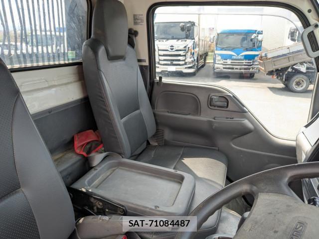 Isuzu ELF TRUCK 2019-04 6611687-26