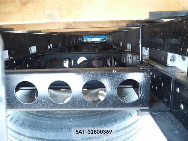 Isuzu ELF TRUCK 2011-01 6611668-25