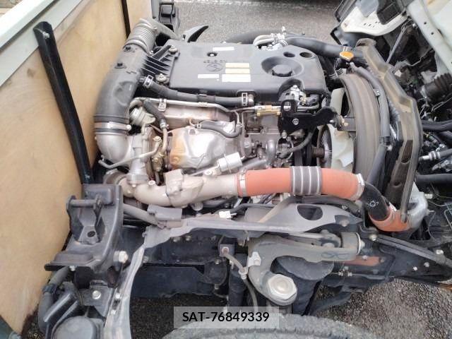 Isuzu ELF TRUCK 2016-05 6611683-26