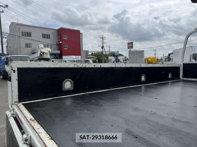 Isuzu ELF TRUCK 2018-10 6611667-9