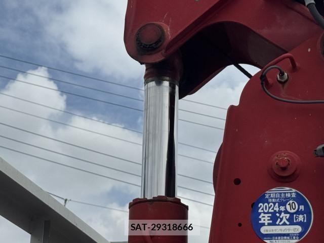 Isuzu ELF TRUCK 2018-10 6611667-16