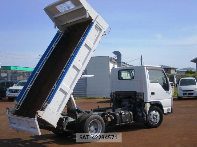 Isuzu ELF TRUCK 2011-09 6611699-2