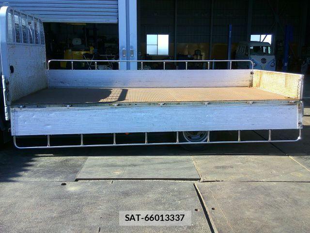 Isuzu ELF TRUCK 2015-11 6611702-10