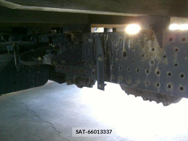 Isuzu ELF TRUCK 2015-11 6611702-12