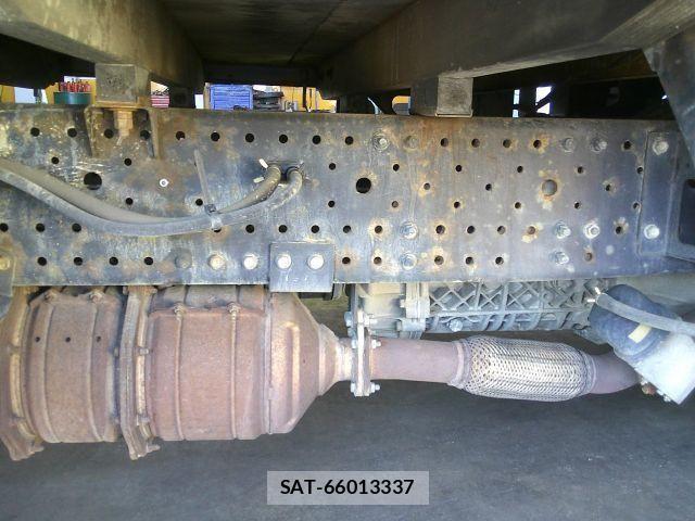 Isuzu ELF TRUCK 2015-11 6611702-13