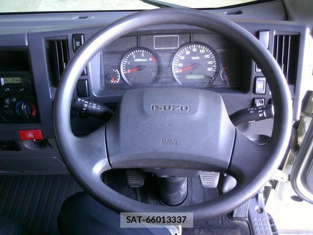 Isuzu ELF TRUCK 2015-11 6611702-16