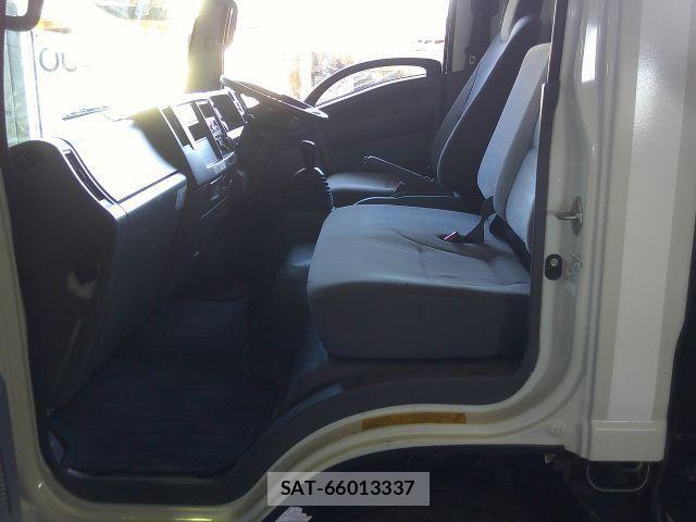 Isuzu ELF TRUCK 2015-11 6611702-18
