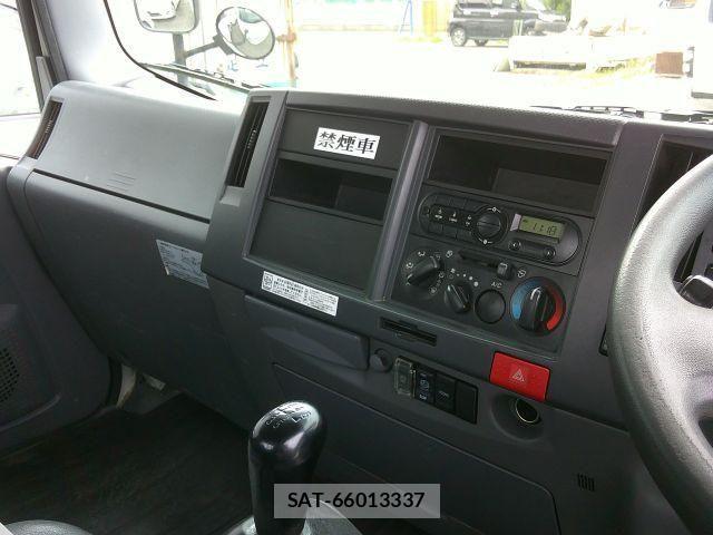 Isuzu ELF TRUCK 2015-11 6611702-20