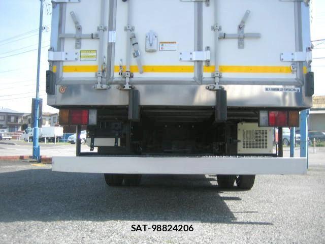 Isuzu ELF TRUCK 2018-04 6611681-17
