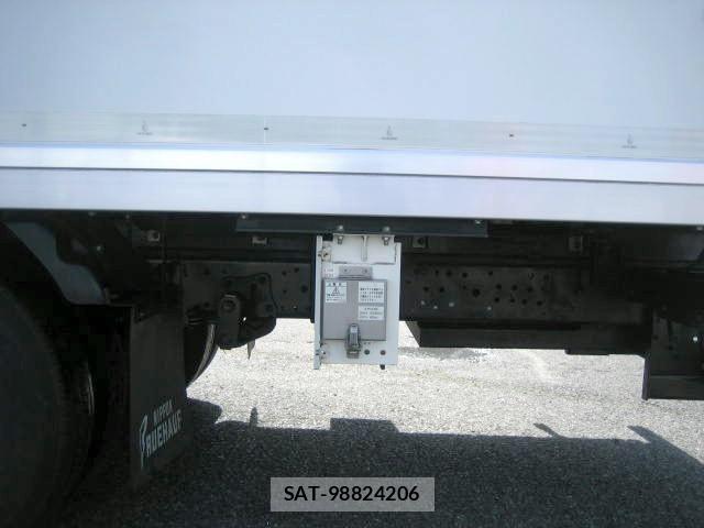 Isuzu ELF TRUCK 2018-04 6611681-18