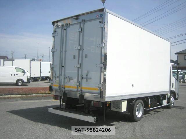Isuzu ELF TRUCK 2018-04 6611681-2