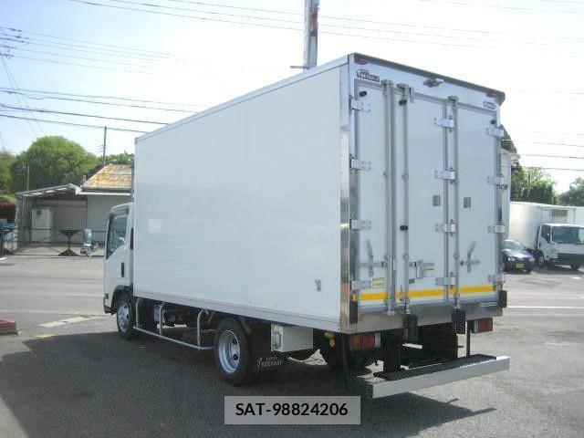 Isuzu ELF TRUCK 2018-04 6611681-3