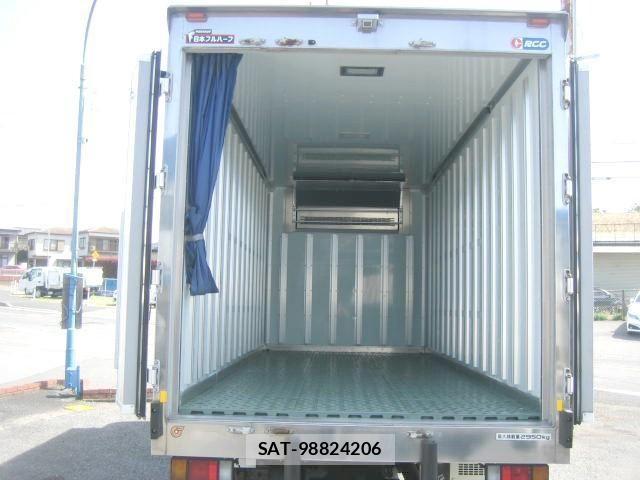 Isuzu ELF TRUCK 2018-04 6611681-4