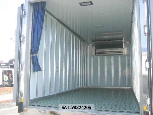 Isuzu ELF TRUCK 2018-04 6611681-5