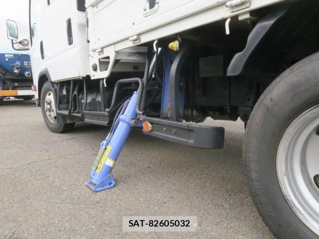 Isuzu ELF TRUCK 2012-10 6611671-10