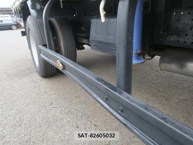 Isuzu ELF TRUCK 2012-10 6611671-15