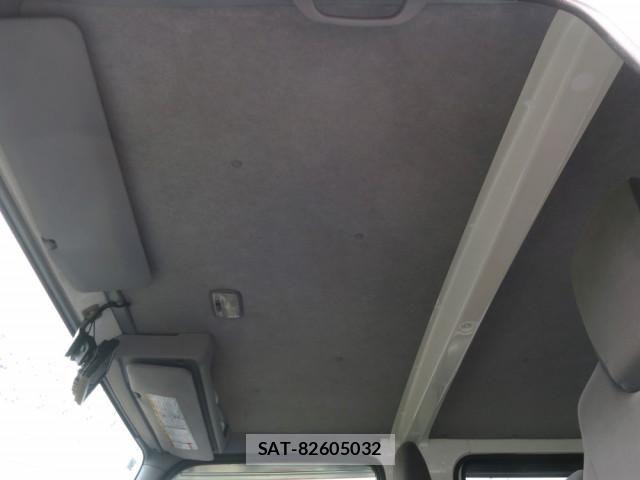 Isuzu ELF TRUCK 2012-10 6611671-20