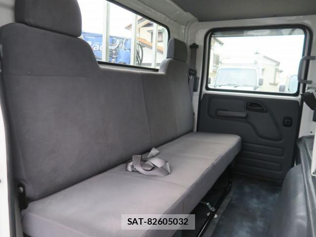 Isuzu ELF TRUCK 2012-10 6611671-22