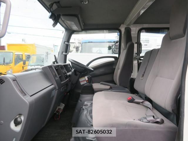 Isuzu ELF TRUCK 2012-10 6611671-24