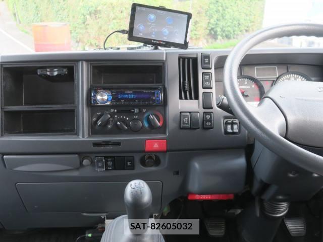 Isuzu ELF TRUCK 2012-10 6611671-27