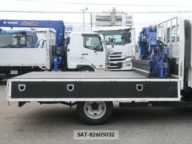Isuzu ELF TRUCK 2012-10 6611671-2
