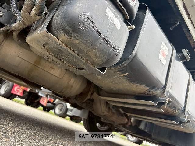 Isuzu ELF TRUCK 2021-02 6611673-21