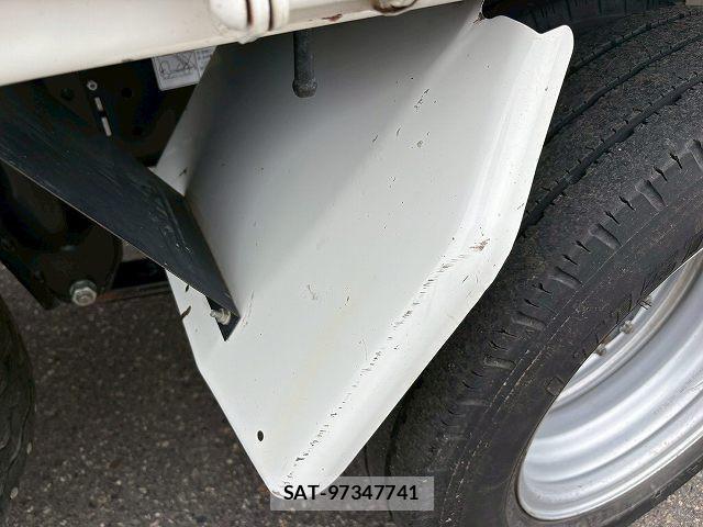 Isuzu ELF TRUCK 2021-02 6611673-7
