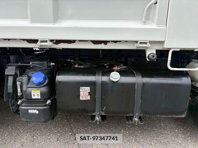 Isuzu ELF TRUCK 2021-02 6611673-8