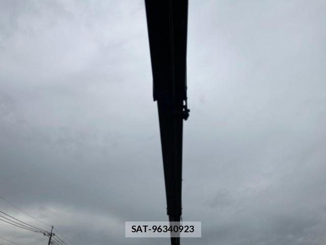 Isuzu ELF TRUCK 2018-12 6611655-11