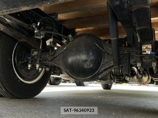 Isuzu ELF TRUCK 2018-12 6611655-15