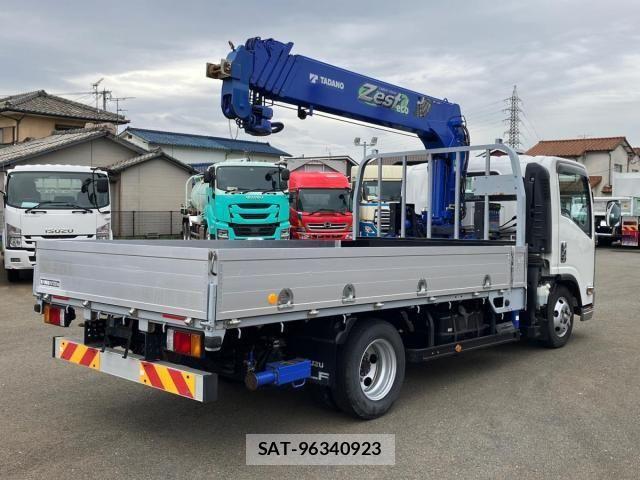 Isuzu ELF TRUCK 2018-12 6611655-2
