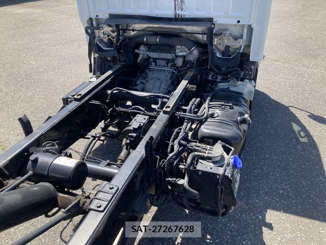 Isuzu ELF TRUCK 2019-10 6641517-12