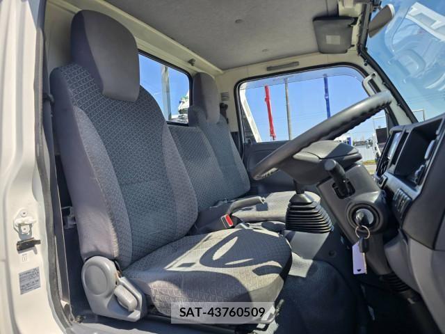 Isuzu ELF TRUCK 2019-03 6641516-24