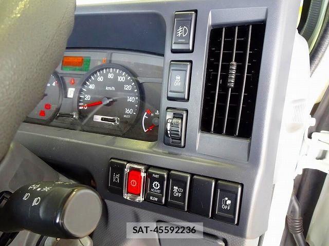 Isuzu ELF TRUCK 2021-02 6641514-17
