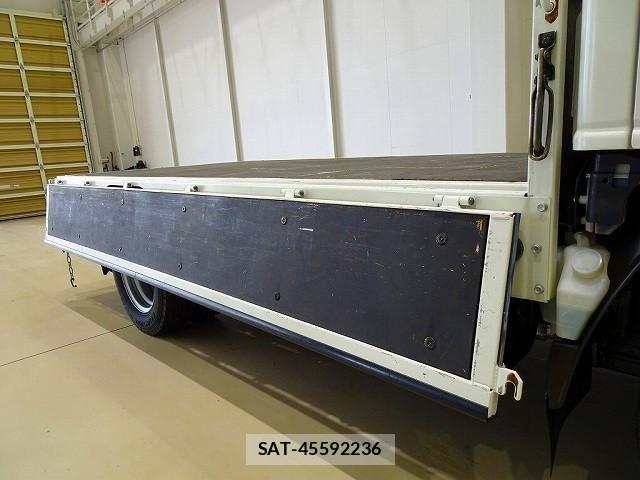 Isuzu ELF TRUCK 2021-02 6641514-24