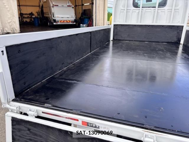 Isuzu ELF TRUCK 2017-02 6641519-10