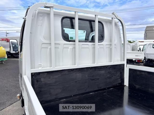 Isuzu ELF TRUCK 2017-02 6641519-12