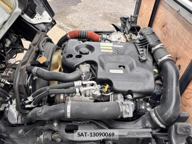Isuzu ELF TRUCK 2017-02 6641519-16