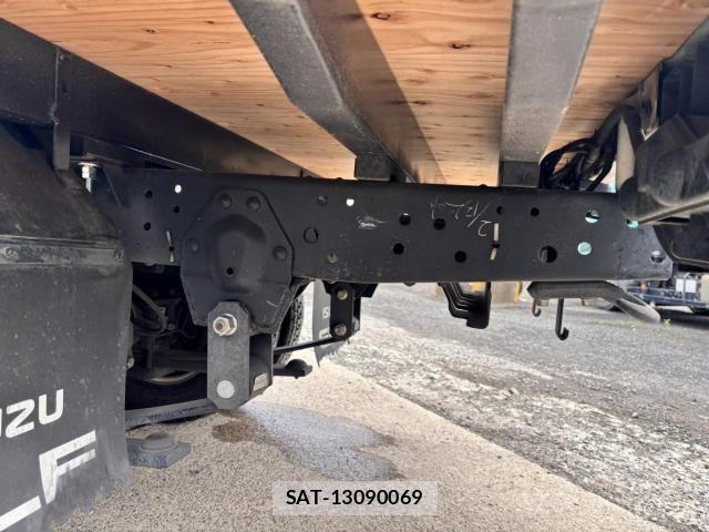 Isuzu ELF TRUCK 2017-02 6641519-27